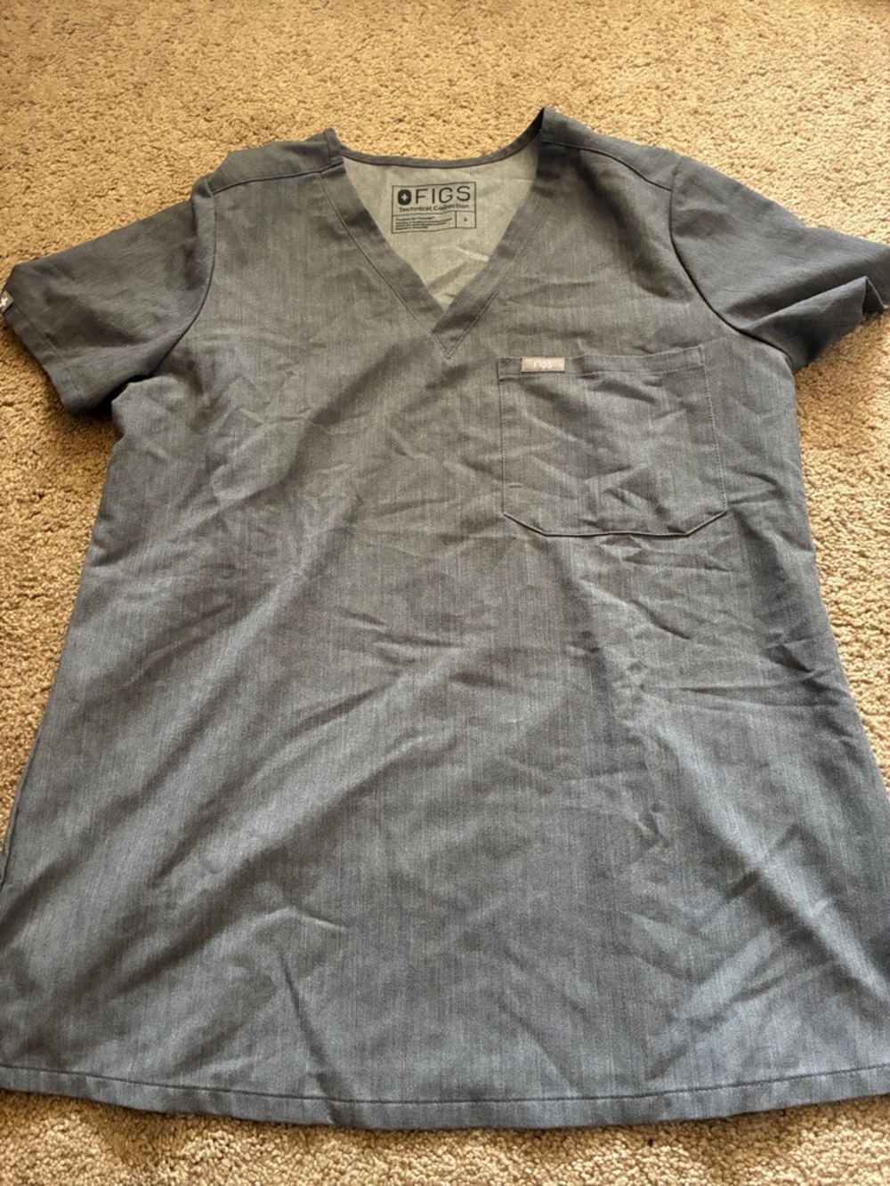 FIGS Men's V-Neck Scrub Top - Charcoal Gray